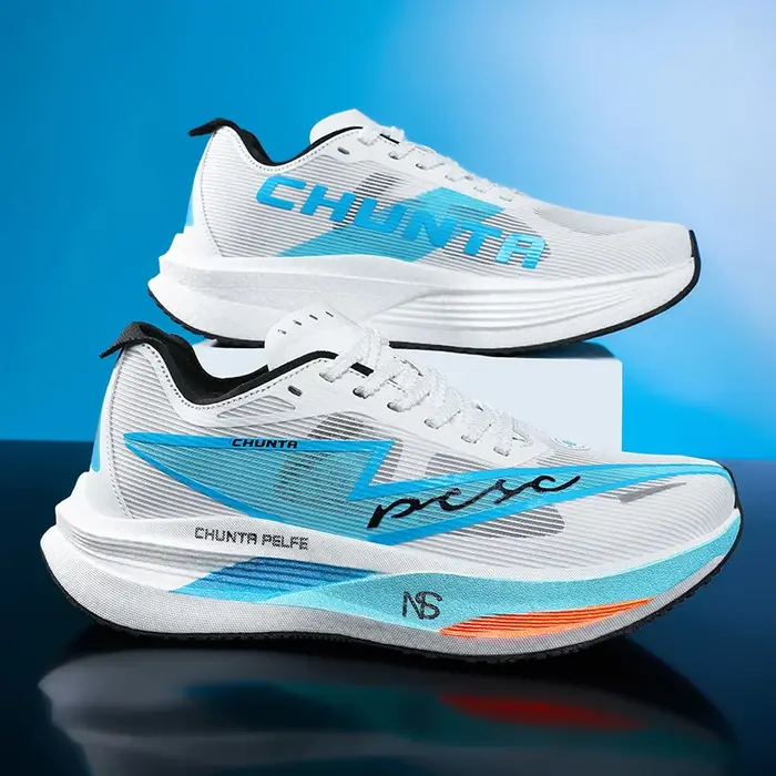 Chaussures de course à pied avec plaque en carbone