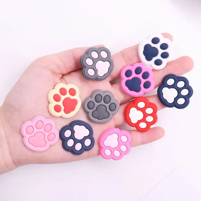 Breloques de chaussures en PVC pour enfants, pattes de chat mignonnes colorées, accessoires d'orneme