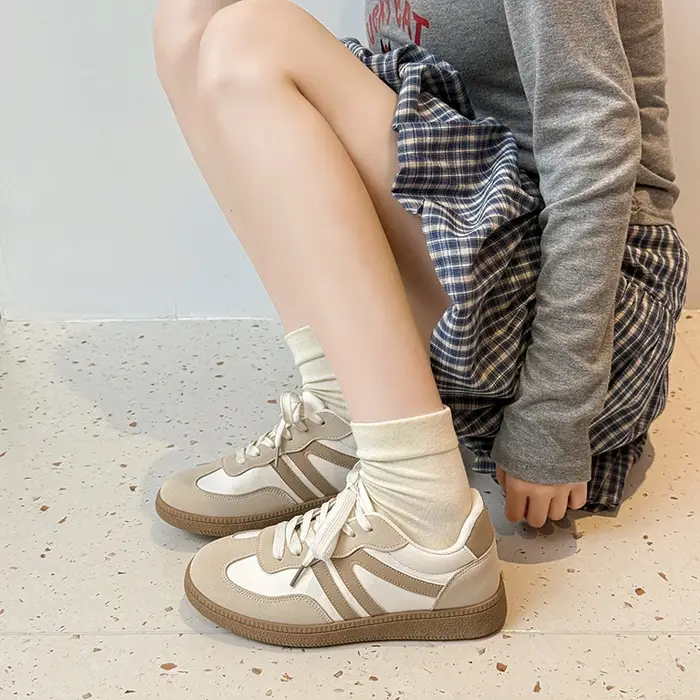 Chaussures de sport et de loisirs multicolores tendance et très vendues