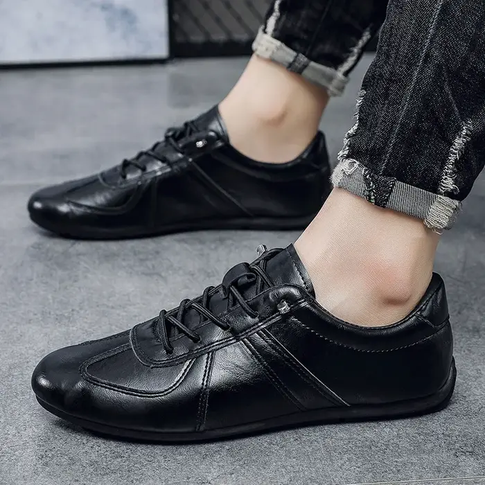 Chaussures pour hommes, nouvelles chaussures décontractées en cuir, semelle souple, légères, ventilées, chaussures de marche de haute qualité, baskets d'été pour hommes, à la mode