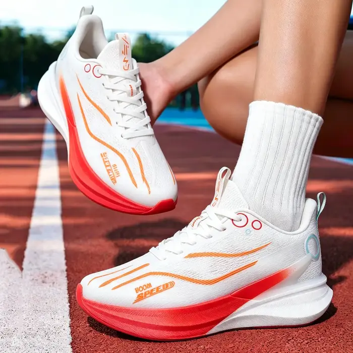 Chaussures de course pour hommes 2026 à succès avec technologie de plaque en carbone
