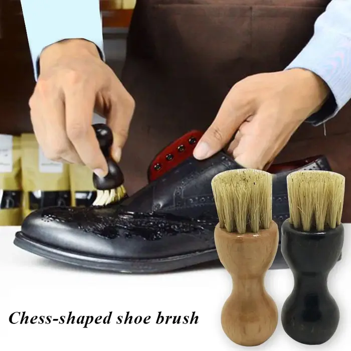 Brosse à chaussures en cuir