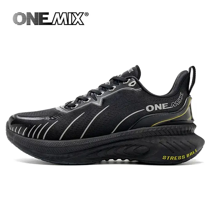ONEMIX blanc chaussures de course sur route pour hommes coussin d'air