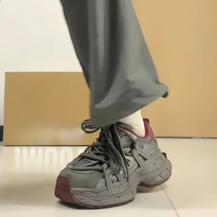 Printemps automne baskets chaussures pour femmes Routine quotidienne Original femme chaussures offres coréennes lumière 2025 nouvelle chaussure vulcanisée en vente