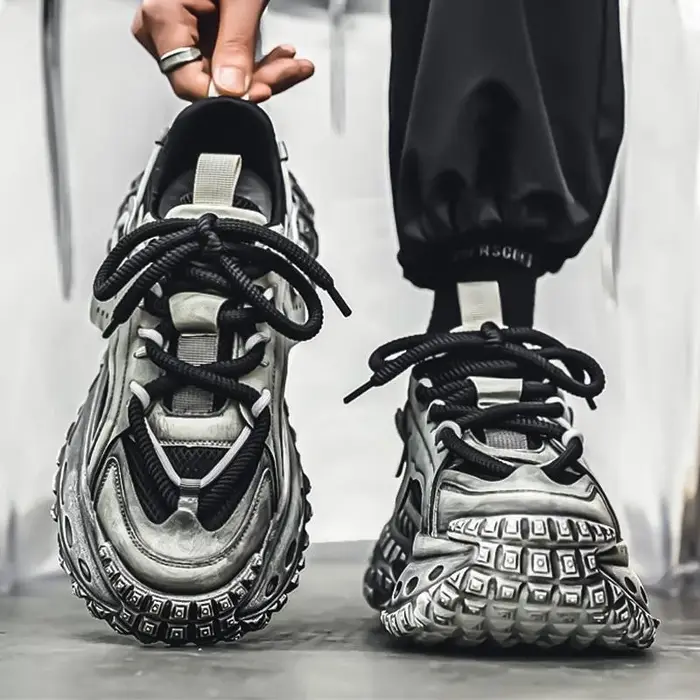 Chaussures pour hommes 2025 printemps nouveau Style semelle épaisse hauteur augmentant maille décontractée respirant mode tendance confortable grosses baskets
