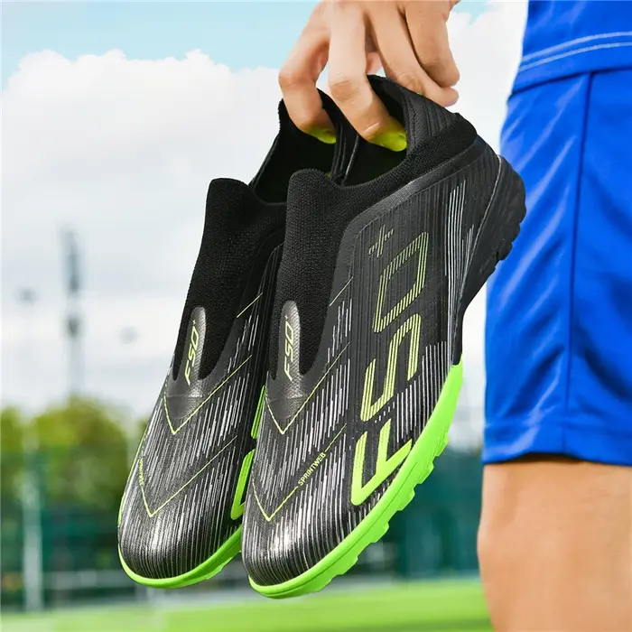 Nouvelles chaussures de football pour hommes