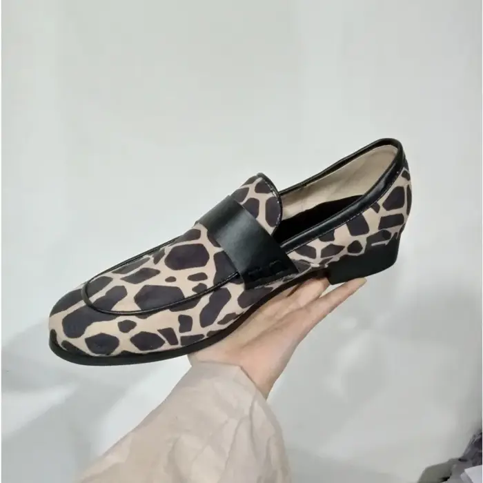 Chaussures à talons plats