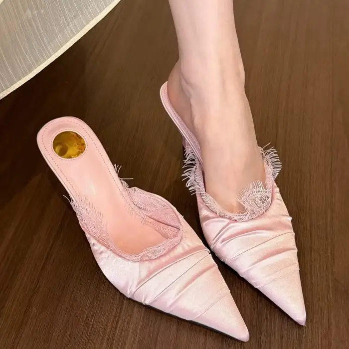 Mode femmes pantoufle élégante dentelle Baotou Mule chaussure Style français pointe pointue chaussures décontractées