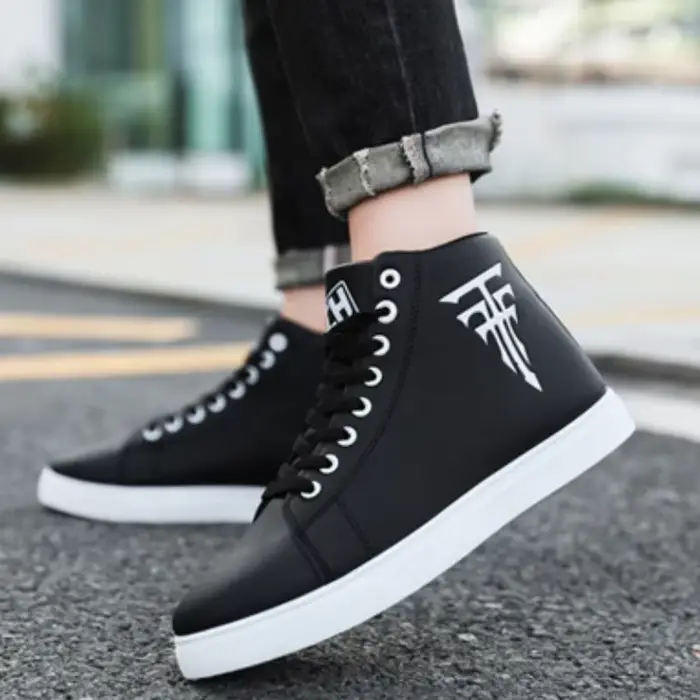 Baskets blanches haut hommes chaussures vulcanisées chaussures de loisir à la mode chaussure de course en plein air antidérapant à lacets hommes chaussures Tenis Hombres