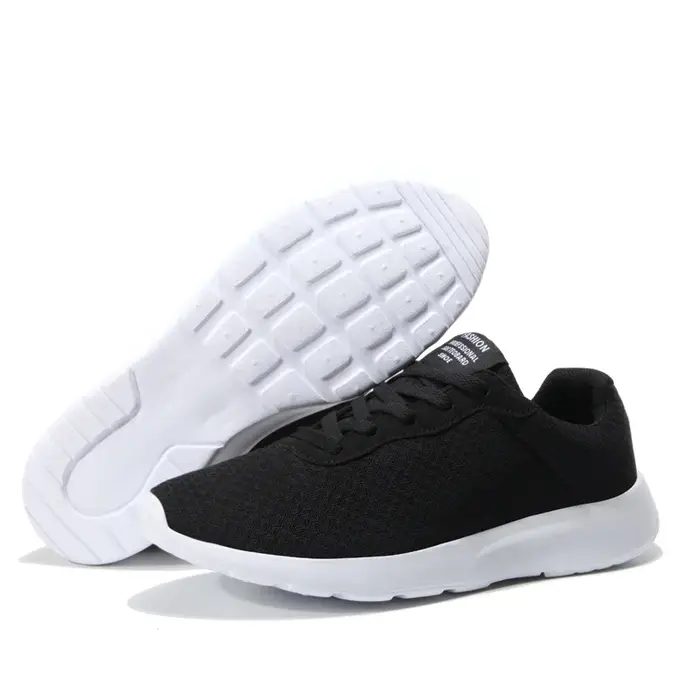 2025 Les chaussures de marche noires pour hommes sont légères, respirantes, antidérapantes, chaussur