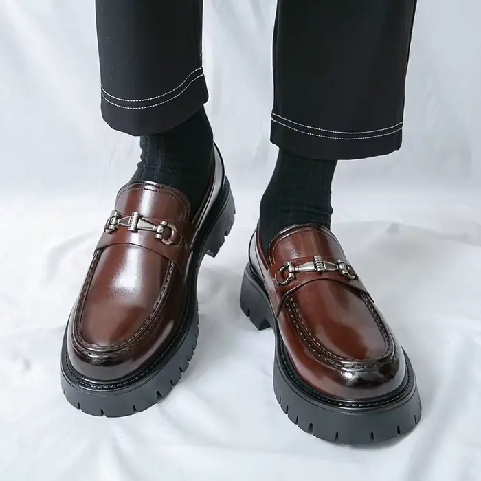 Marque en cuir sans lacet chaussures épaisses mocassins originaux décontractés hommes mode affaires