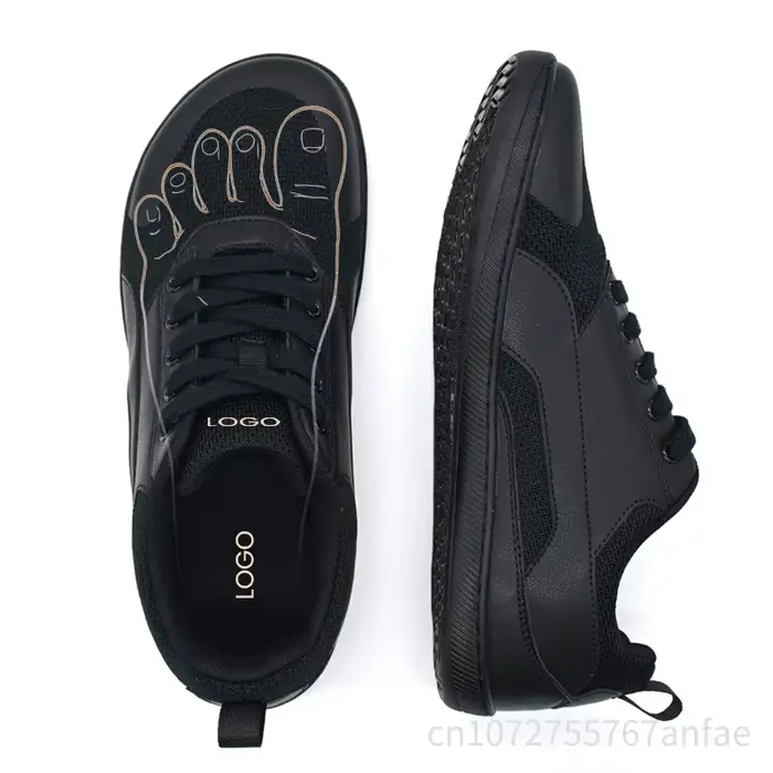  Chaussures à bout large pour hommes