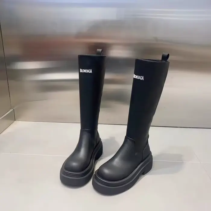 Bottes à plateforme noires pour femmes, chaussures pour dames, Parker rond, confortables et élégantes, cosplay, prix bas, chic, chaud