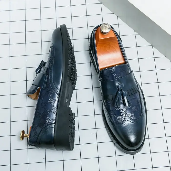 Chaussures de sport décontractées pour hommes Four Seasons, mocassins à franges originaux de créateur tendance, chaussures en cuir pointues pour affaires et tenues habillées, grande taille 48
