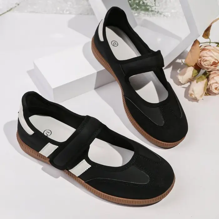 Baskets pour femmes 2026 Nouvelle mode Chaussures de créateur unies à bout peu profond Printemps Automne Mocassins à