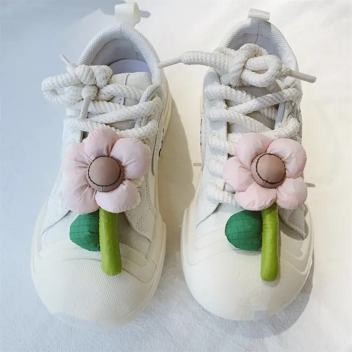 Breloques de chaussures de tournesol de gril de bande dessinée mignonne