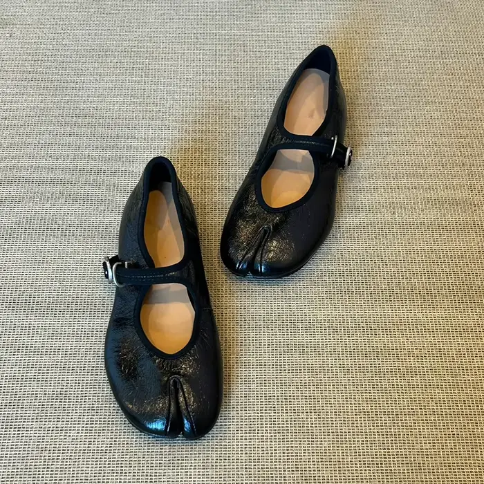Femmes bout fendu chaussures plates un bouton Style Mary Jane