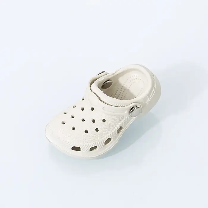 Breloques de chaussures en PVC en forme de Mini chaussures 3D, pour sabots, accessoires pour femmes,