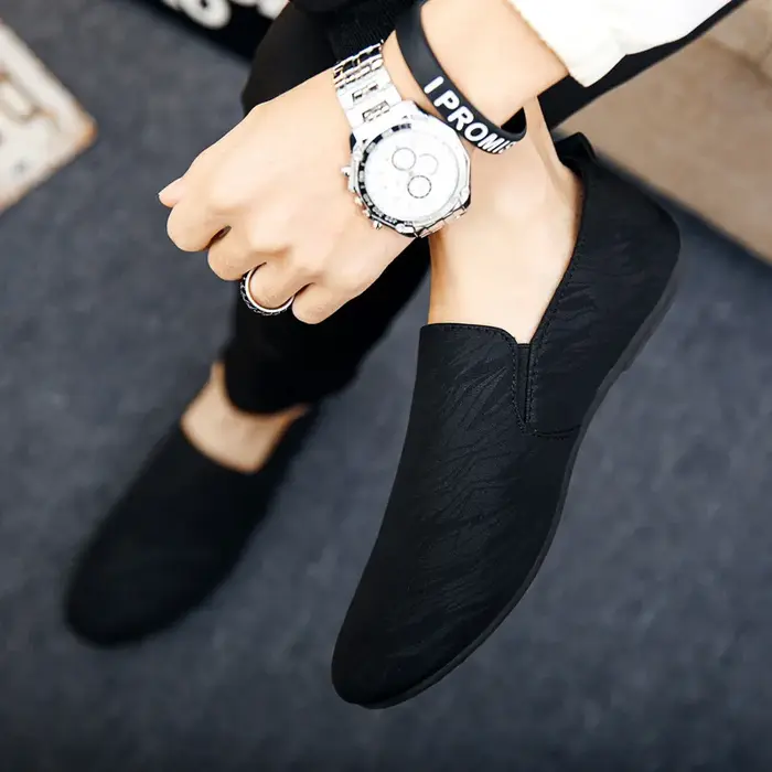 Chaussures pour hommes nouveaux hommes à la mode toile respirant chaussures de marche à fond plat avec chaussures de sport légères baskets pour hommes