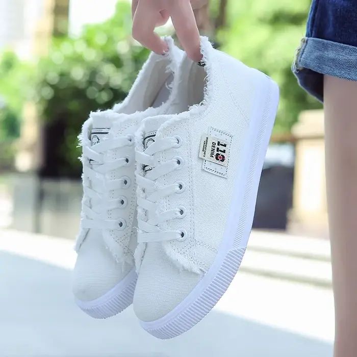 Baskets blanches respirantes en toile pour femmes