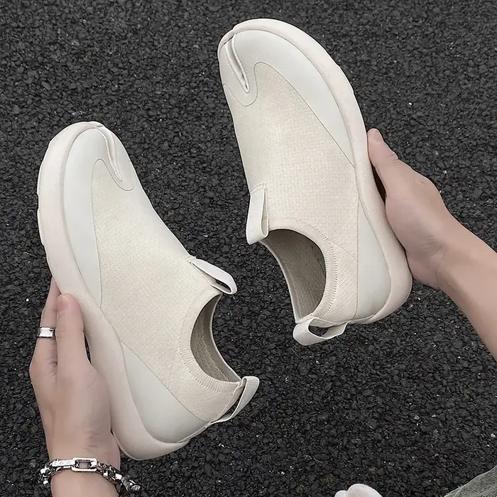 Tabi chaussures pour hommes et femmes respirant pour l'automne 2025 Mules en tricot pour couples à semelles souples pantoufles décontractées à bout fendu à la mode 36-45