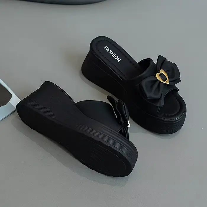 Chaussures compensées souples de luxe