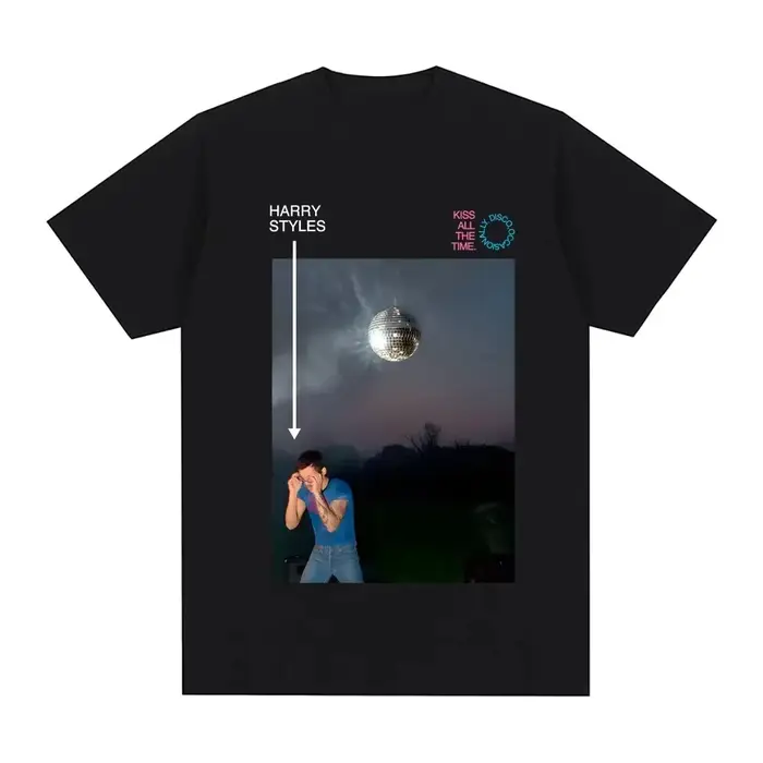 T-shirt Harry Styles « Kiss All The Time » avec boule disco - Photo de concert, Merch tendance pour les t-shirts et hauts Harry Styles pour femmes et hommes
