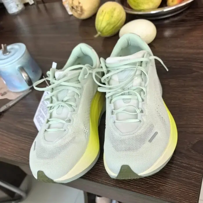 DYNAFISH Xiao Nian Chaussures de course pour hommes et femmes, chaussures de sport confortables, chaussures d'entraînement en maille pour couples, chaussures de jogging à semelle souple