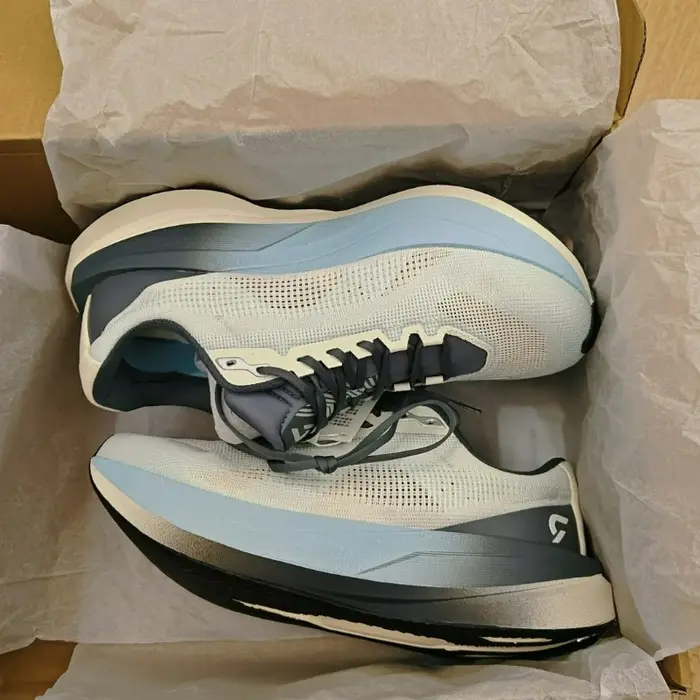 DYNAFISH Xiao Nian Chaussures de course pour hommes et femmes, chaussures de sport confortables, chaussures d'entraînement en maille pour couples, chaussures de jogging à semelle souple