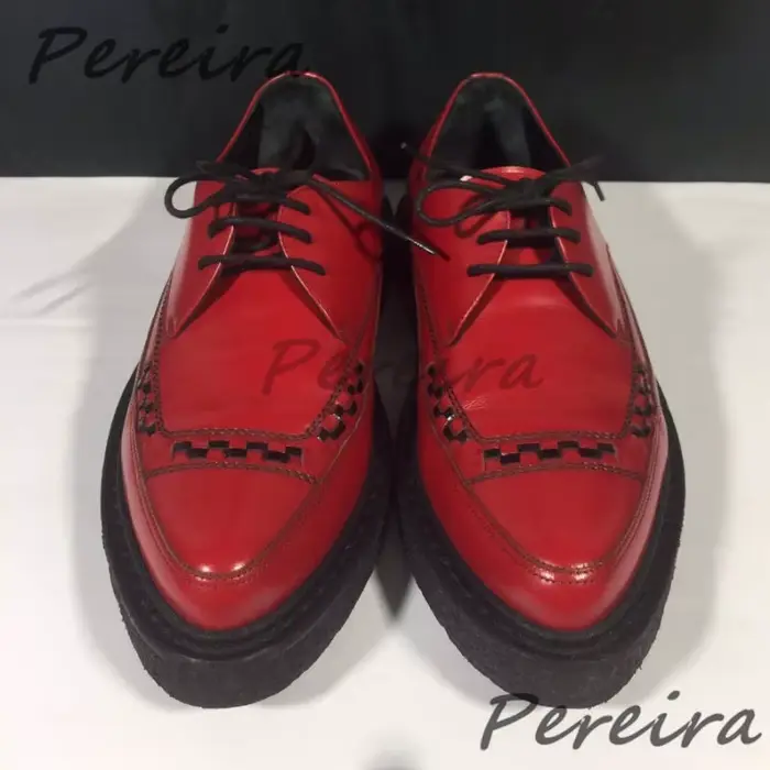 Chaussures Derby en cuir rouge brillant à lacets