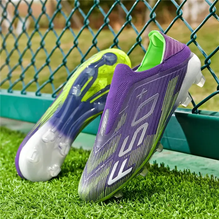 Nouvelles chaussures de football pour hommes