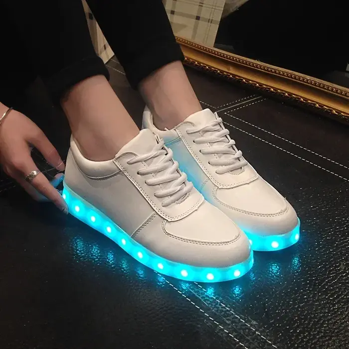 Baskets lumineuses pour femmes chaussures