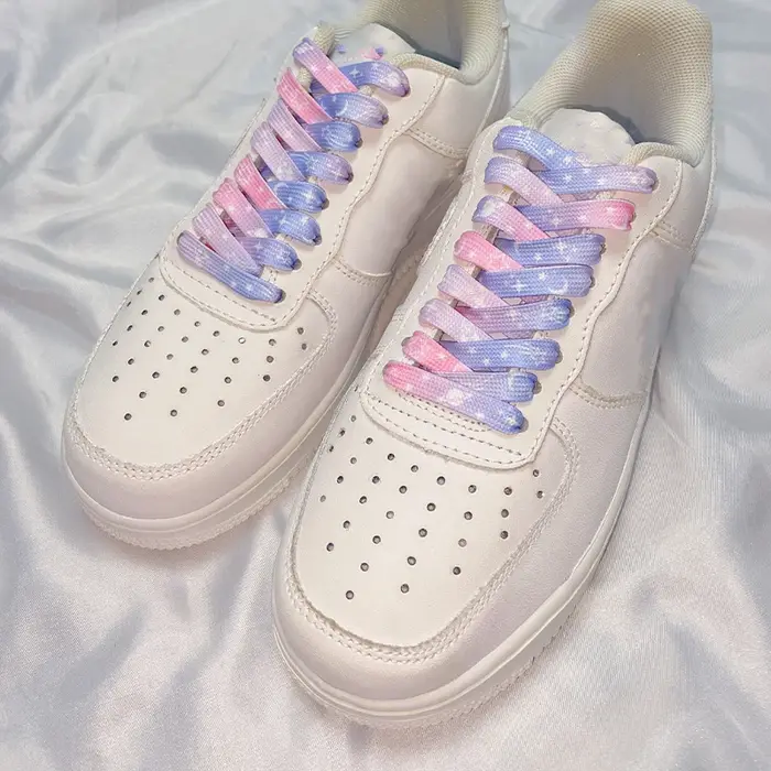 Lacets de chaussures plates classiques avec étoiles