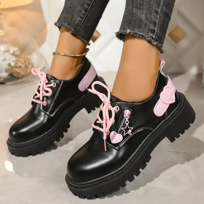 Chaussures Femme Printemps-Automne 2026 Nouveauté Tendance Luxe Designer Semelle Épaisse Confortable Grande Taille Noires