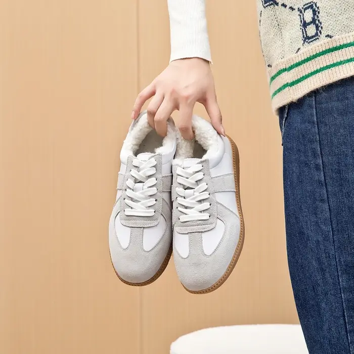 Baskets d'hiver femmes en cuir véritable femmes chaussures d'entraînement allemandes baskets antidér