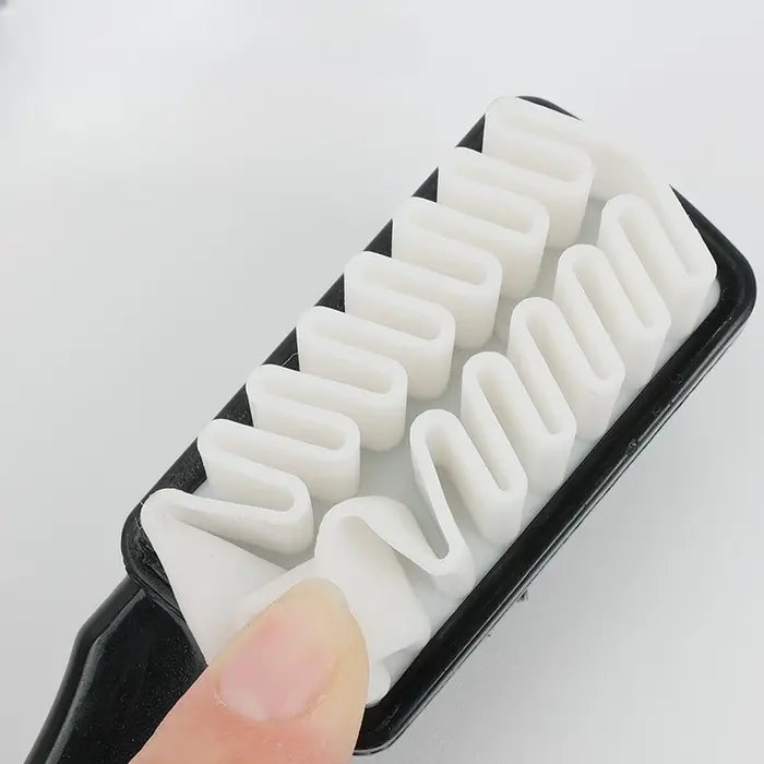 1 brosse de nettoyage pour chaussures en daim et cuir avec gomme