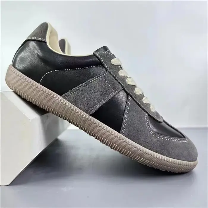 2025 Designer Hommes Baskets Vintage Noir Véritable Cuir De Vachette Chaussures Décontractées À Lacets Blanc Plat