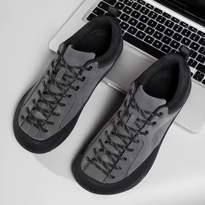 Nouveaux hommes femmes pieds nus bout large chaussures de marche à la mode