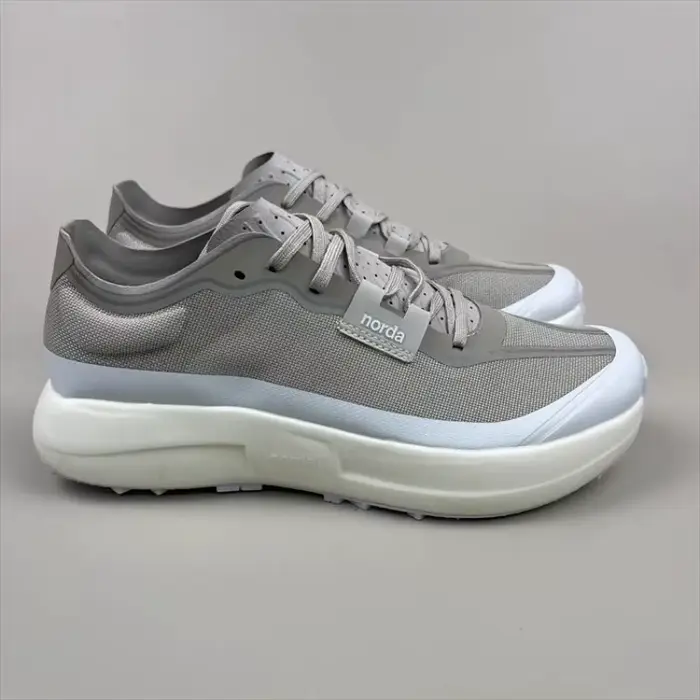 Chaussures de course classiques confortables et respirantes pour hommes, chaussures de marche légère