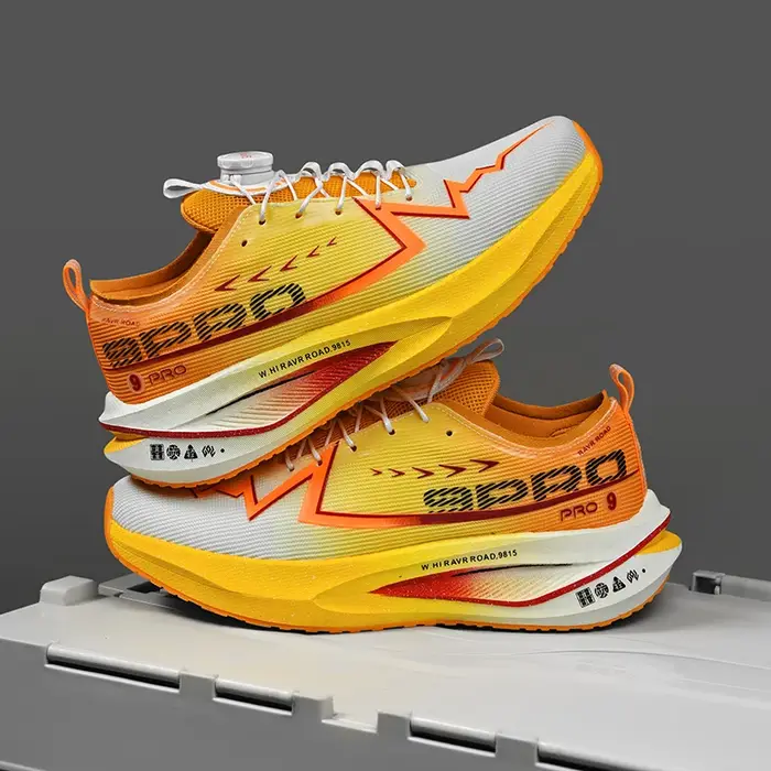 Chaussures de course en carbone avec maille respirante pour étudiants
