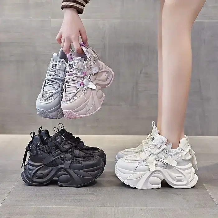 Les plus tendance - Vente de baskets blanches confortables pour papa avec sangles et maille