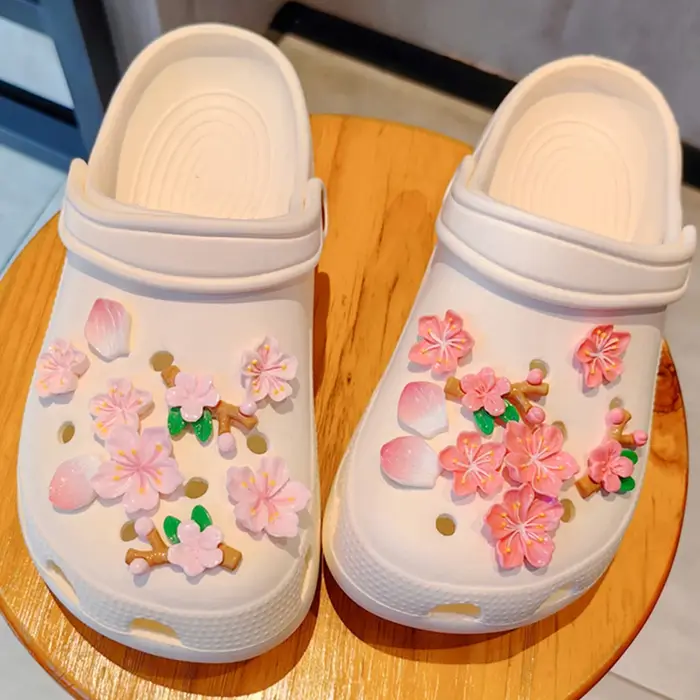 Breloque de chaussure romantique en fleur de cerisier