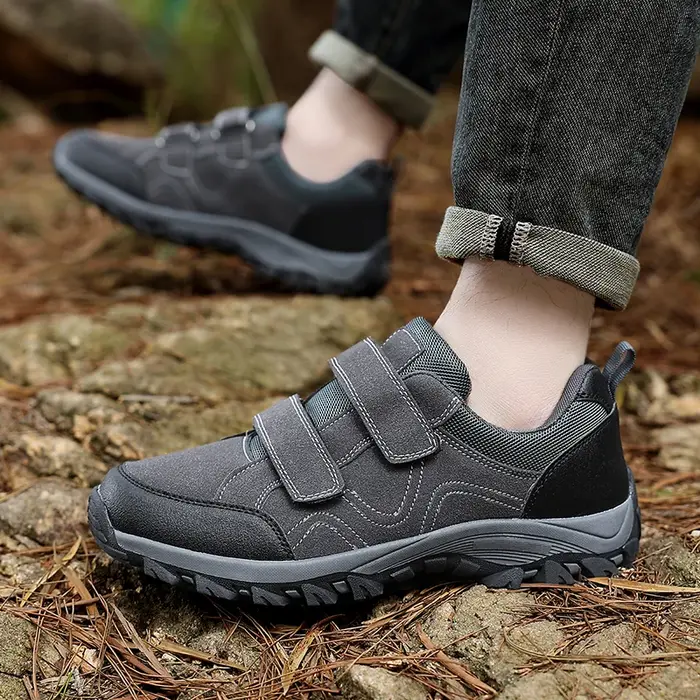 Nouvelles chaussures de randonnée pour hommes