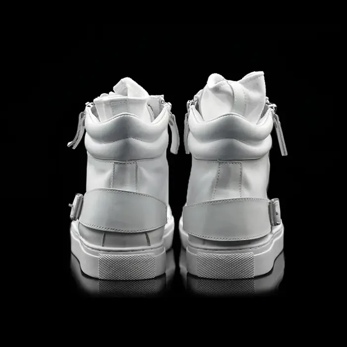 Printemps nouveaux hommes en cuir à semelles épaisses à la mode et à la mode blanc chaussures décont