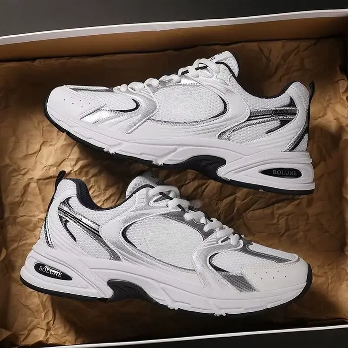 Chaussures de course respirantes en maille pour hommes et femmes 530Sneakers, baskets décontractées 