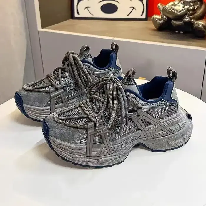Printemps automne baskets chaussures pour femmes Routine quotidienne Original femme chaussures offres coréennes lumière 2025 nouvelle chaussure vulcanisée en vente