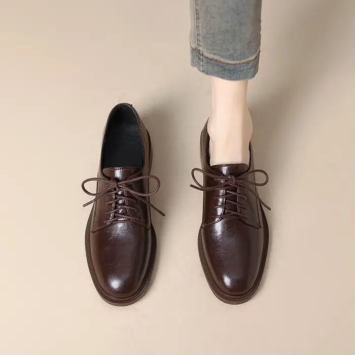 Chaussures en cuir noires de style britannique pour femmes, mocassins polyvalents à semelle souple e
