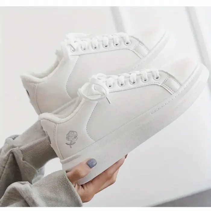 Femmes chaussures décontractées nouveau printemps blanc baskets respirant fleur à lacets