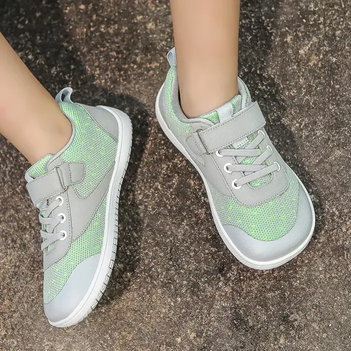 Nouveaux garçons filles baskets enfants larges pieds nus chaussures naturellement Splay