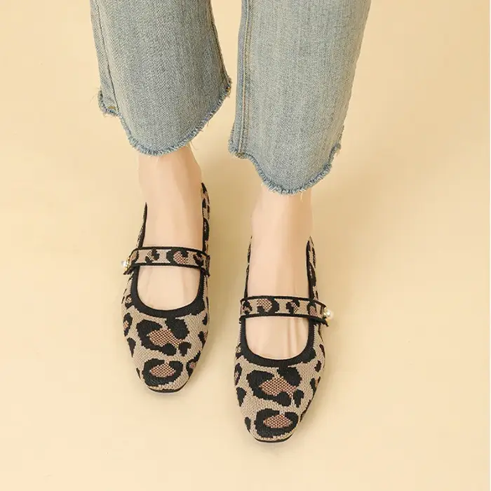 Chaussures plates tricotées pour femmes